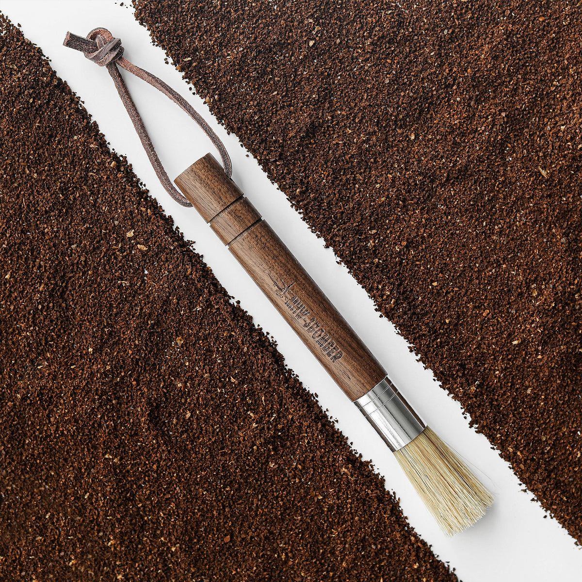 Wings Cylindrical Brush-Walnut