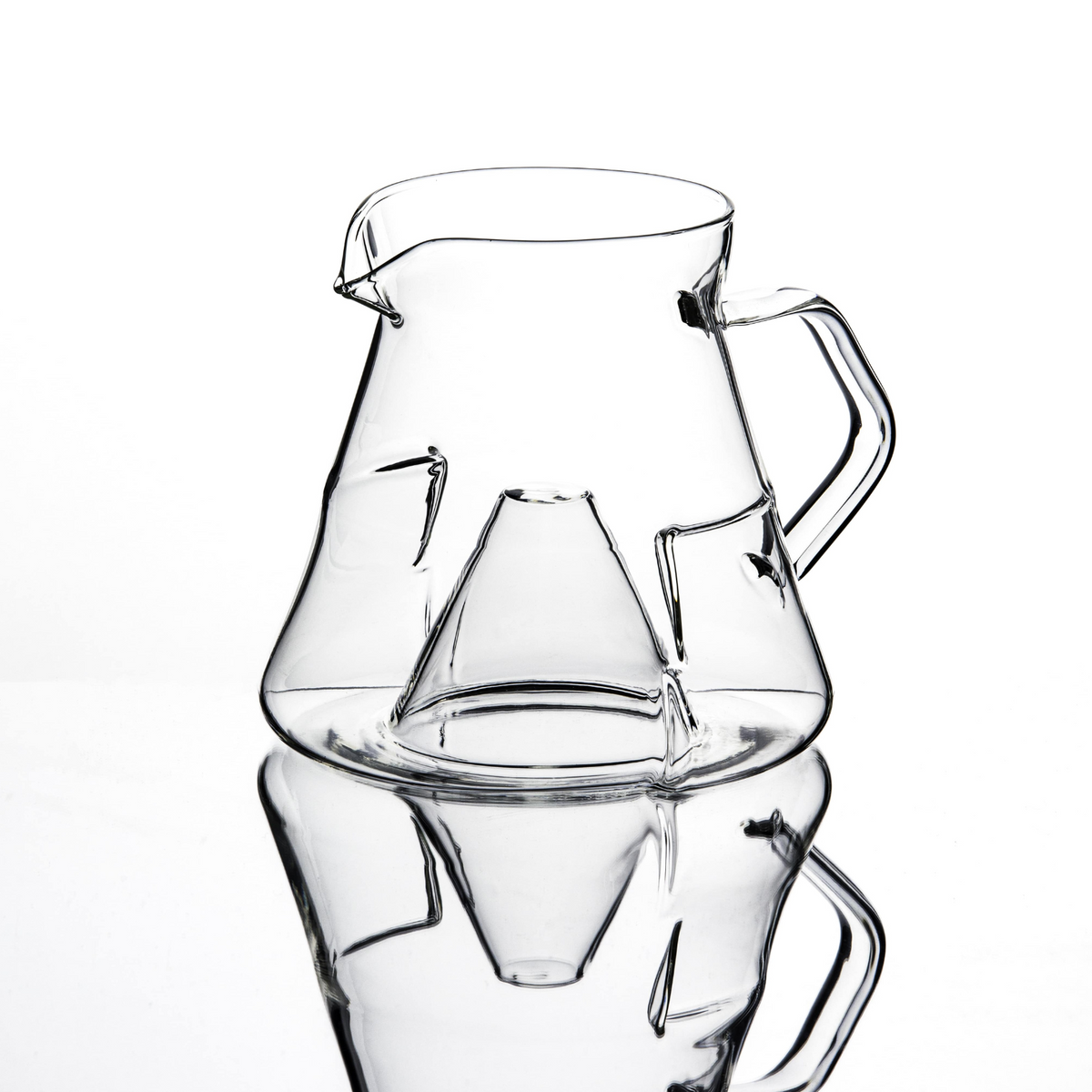 ICOSA CYCLONE SENSORY CARAFE